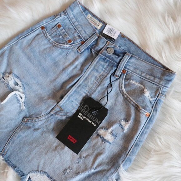 NEW Levi's Skirt High Waisted Light Wash Size 23 - Picture 3 of 7